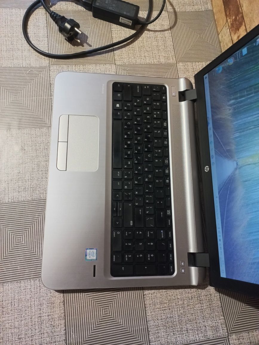 HP PROBOOK 450G3 15.6 HD Intel i5 6200u 4x2.4GHz DDR4 8GB SSD 256GB