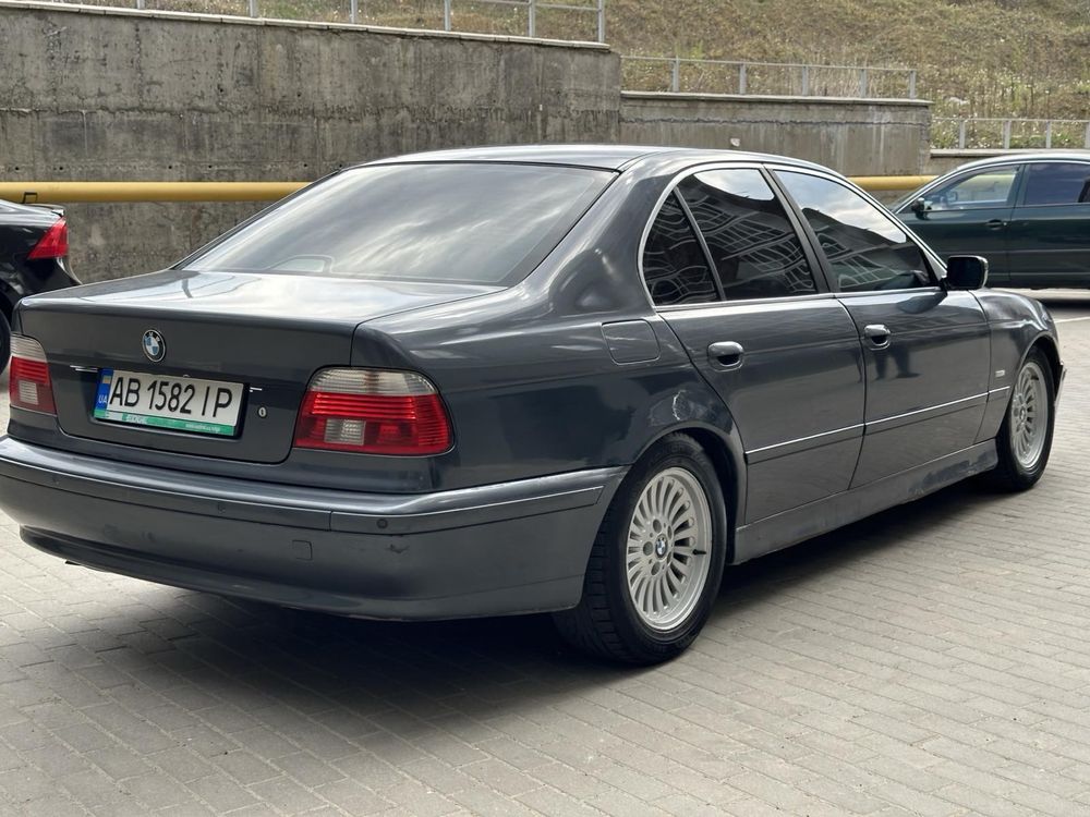 BMW 525i Автомат 2.5 газ бенз