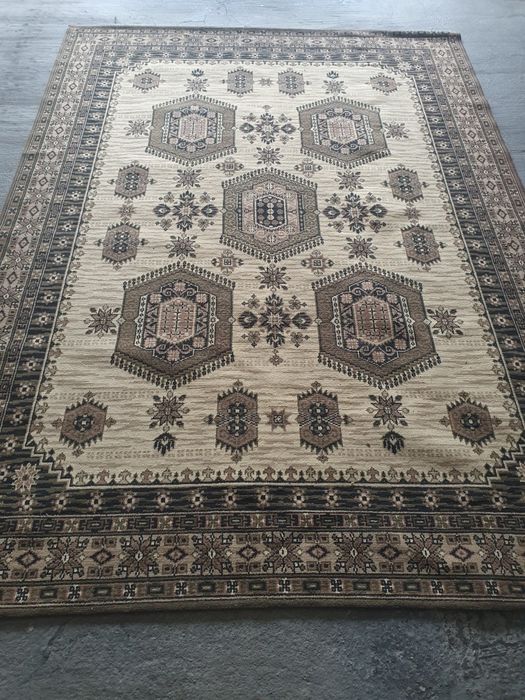 Carpete em bom estado 270x200 cm