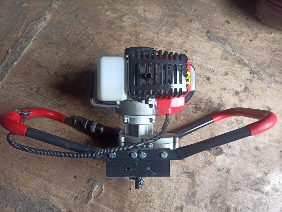 Мотобур как новый.