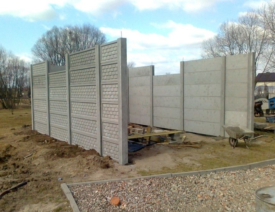 Garaże, budynki, ogrodzenia betonowe