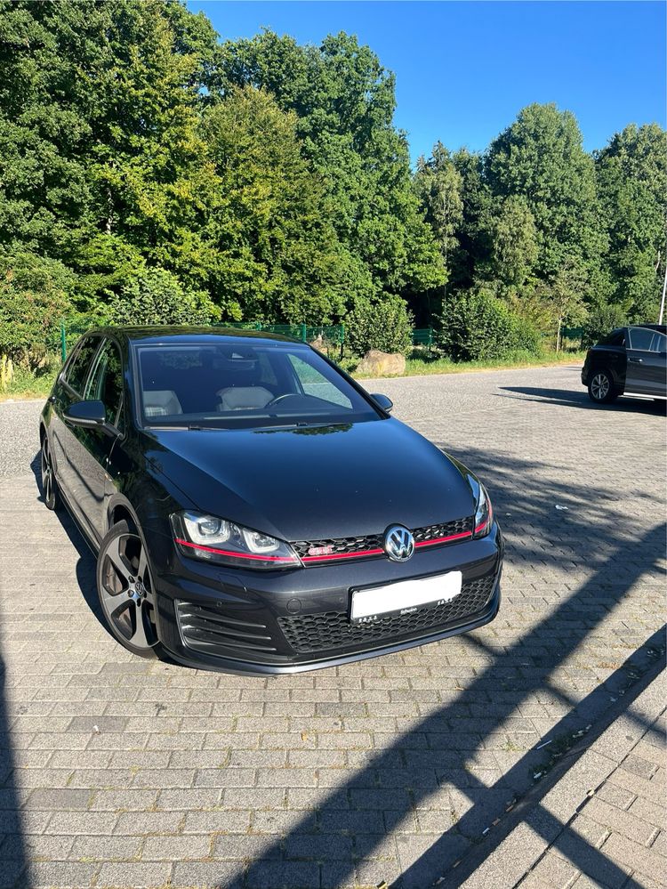 VW Golf GTI Perferformance