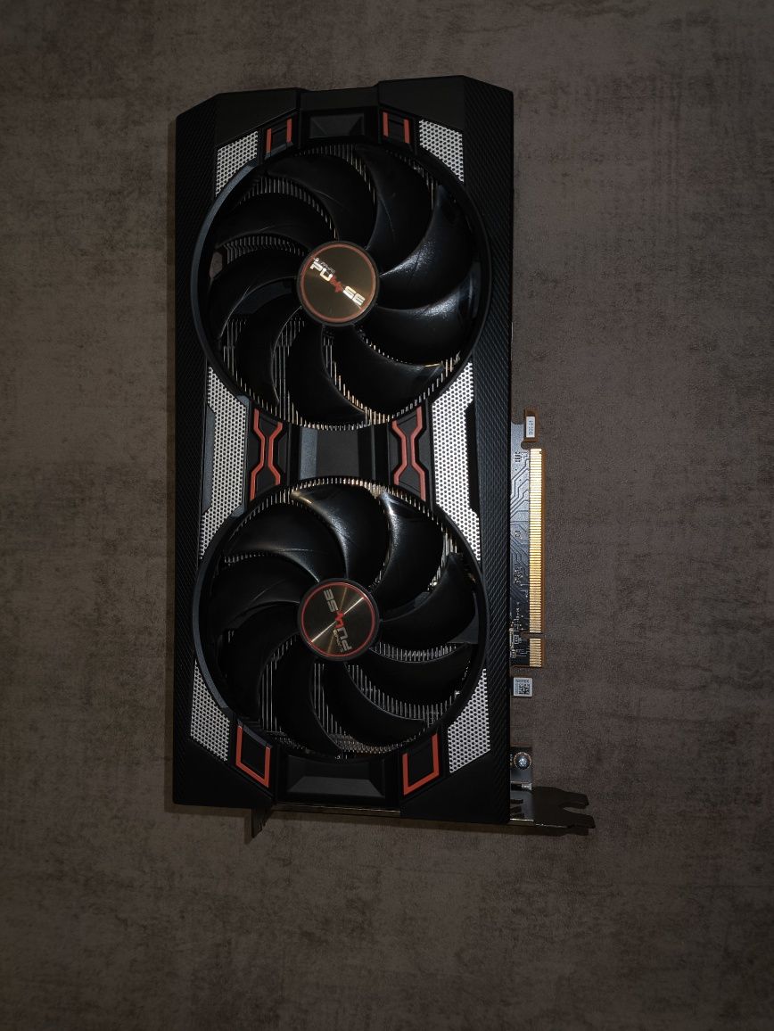 Видеокарта rx 5600 xt