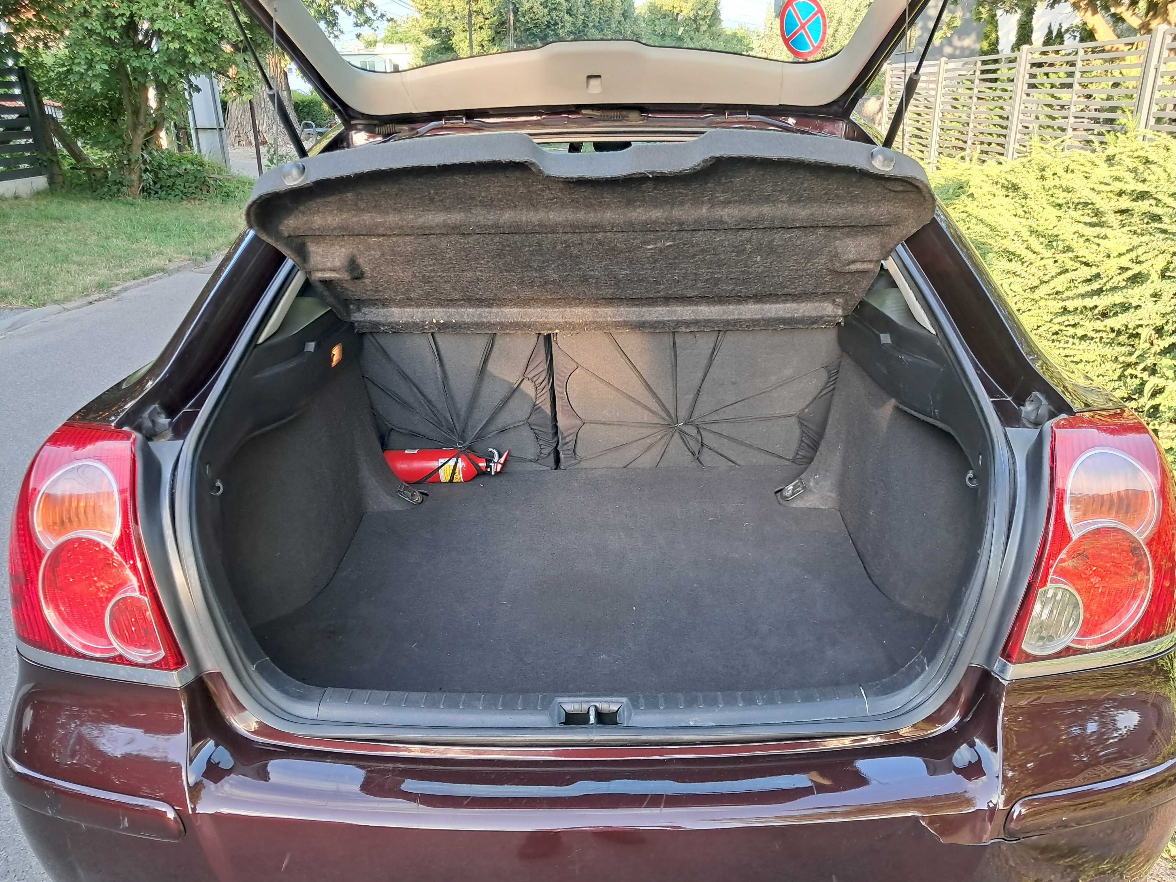 Toyota Avensis II 1.8 beznyna SOL