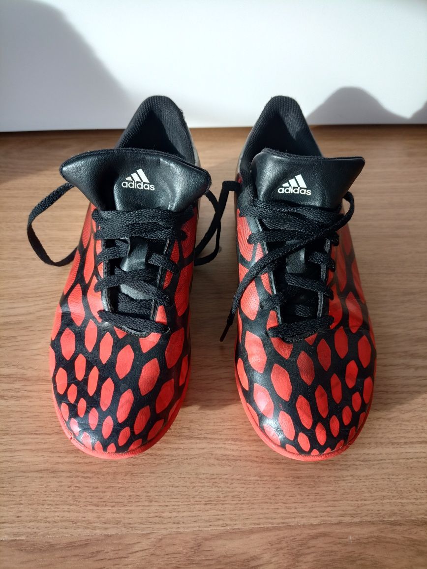 Turfy Adidas Predator r. 38 2/3