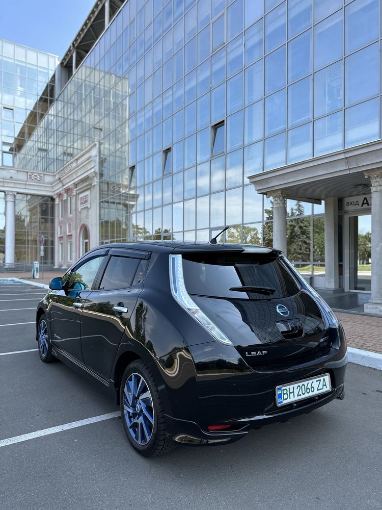 Свій Nissan Leaf 2015