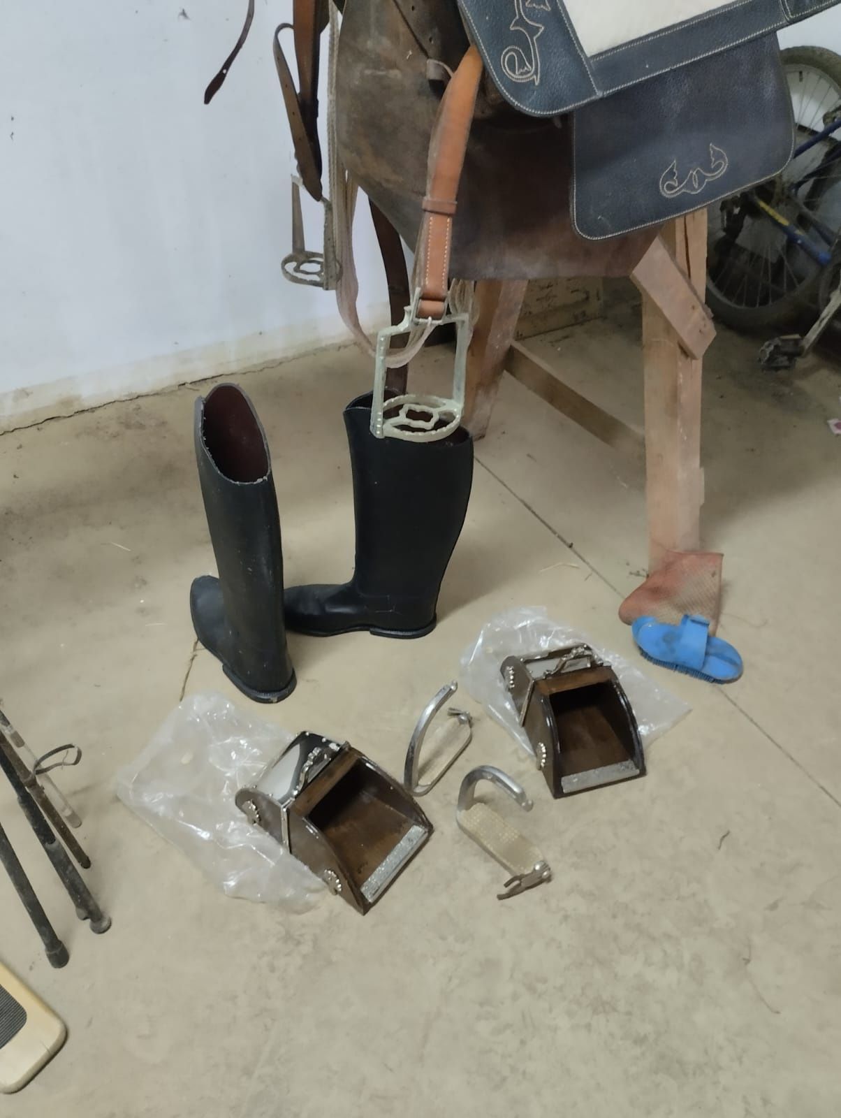 Vendo Matéria Equestre - MONTARIA