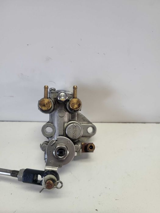 Pompka wtrysku oleju suzuki dt 40 silnik zaburtowy