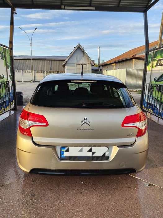 Обміняю своє авто в Івано-Франківську