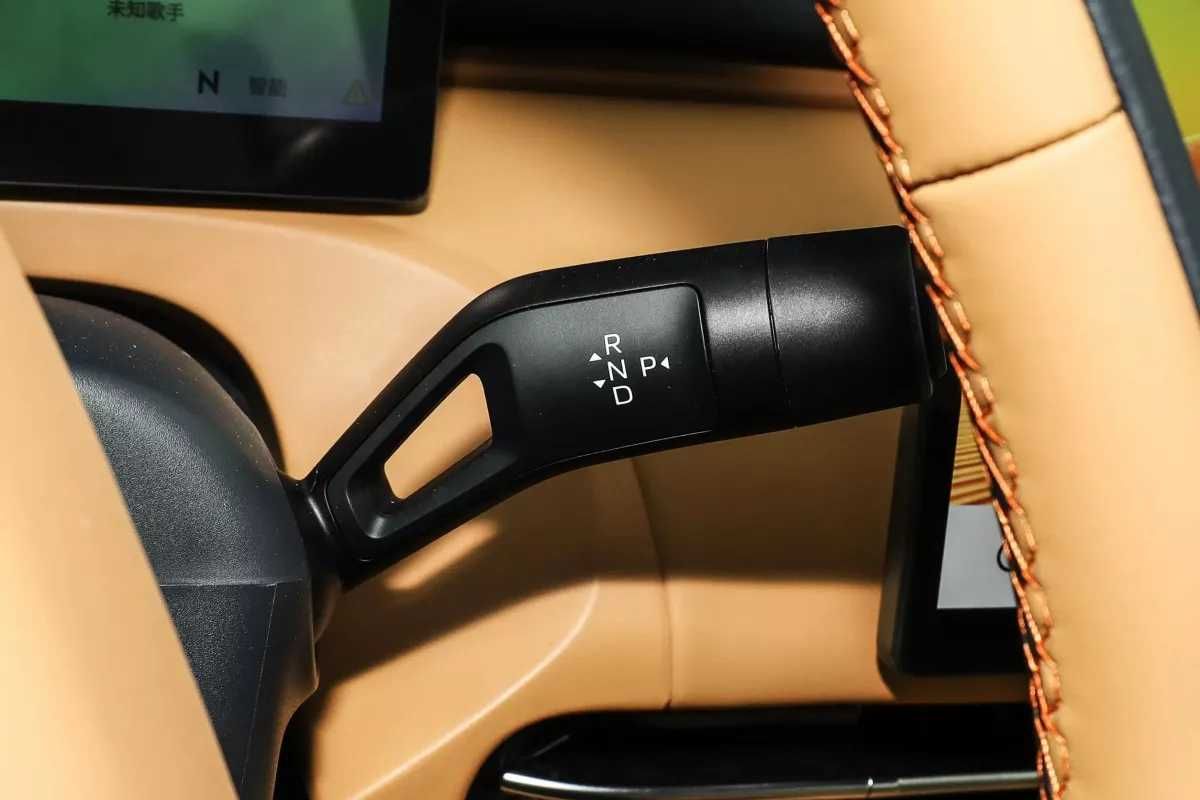 Гібрид  GEELY GALAXY Starship 7 EM .  AUTOCHINA Кривий Ріг .