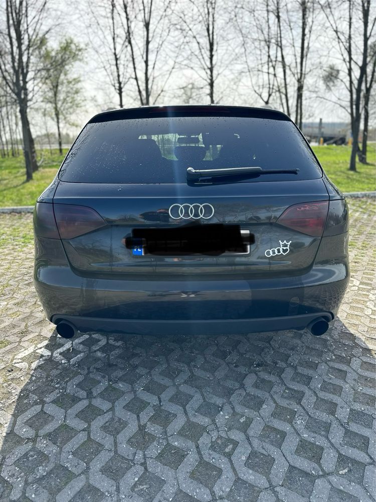 Audi A4 b8 s line