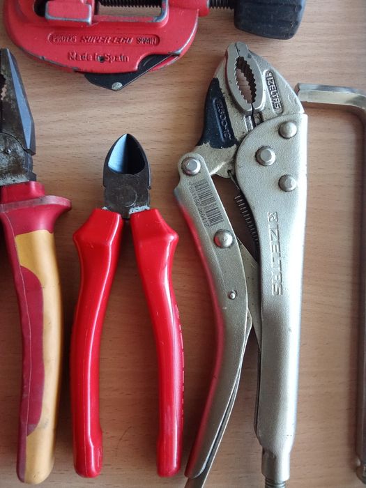 Инструмент ручной IZELTAS промышленный.