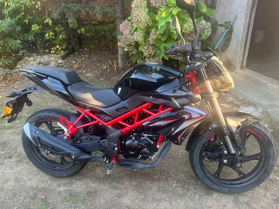 Benelli bn 125 como nova