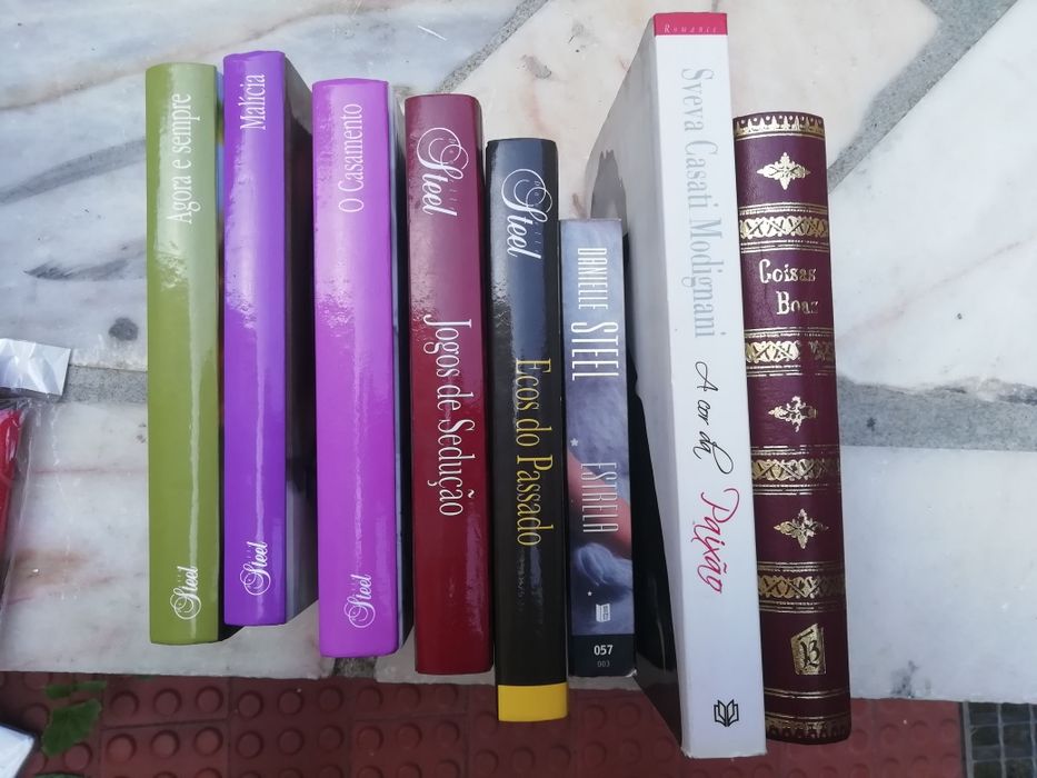 Vendo vários livros Danielle Steel