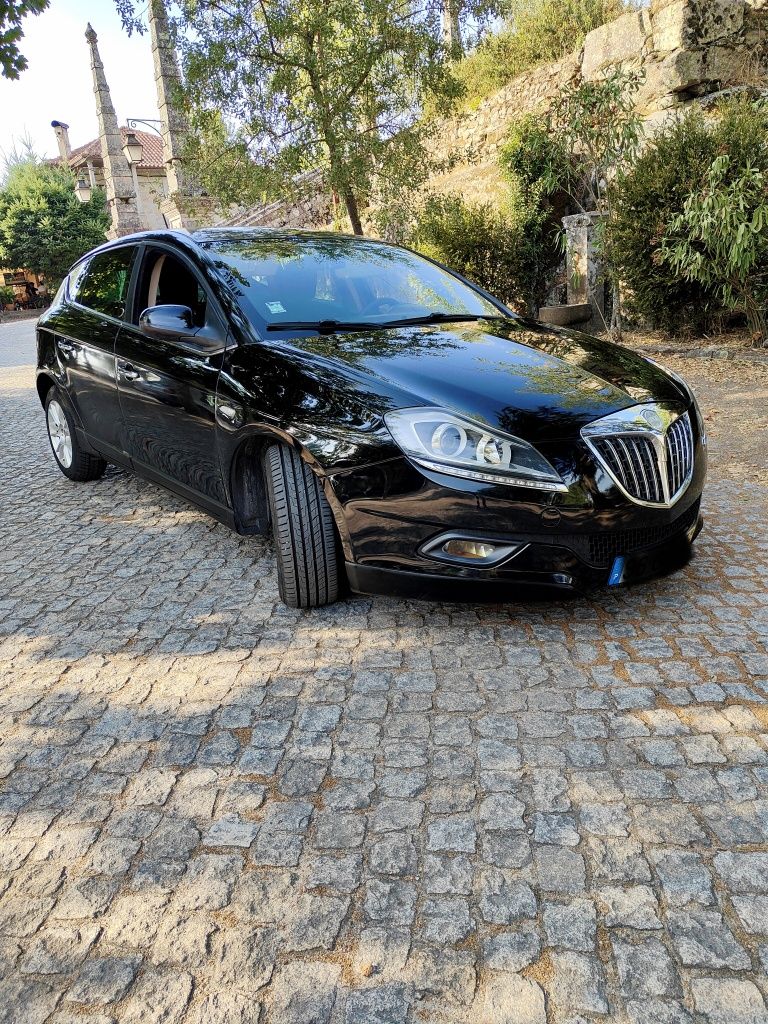 Lancia delta 1.6JTD ORO edition