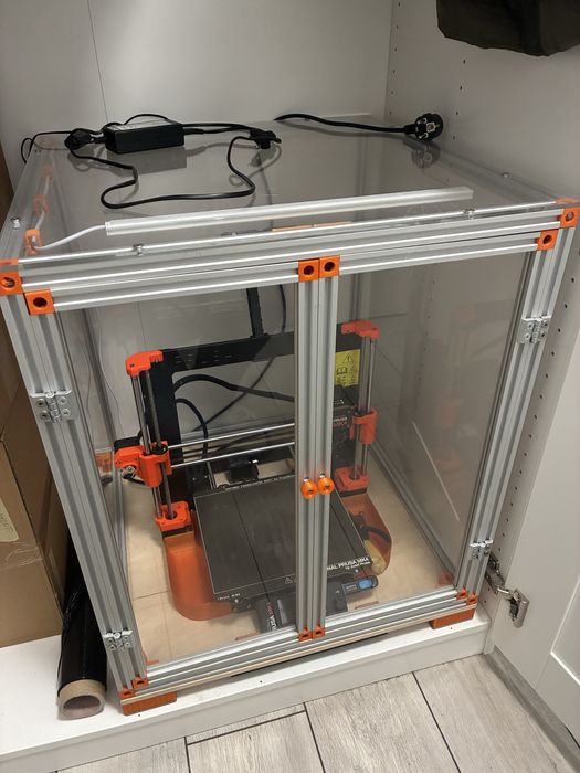 Sprzedam drukarkę 3d PRUSA MK4 w obudowie oświetlenie