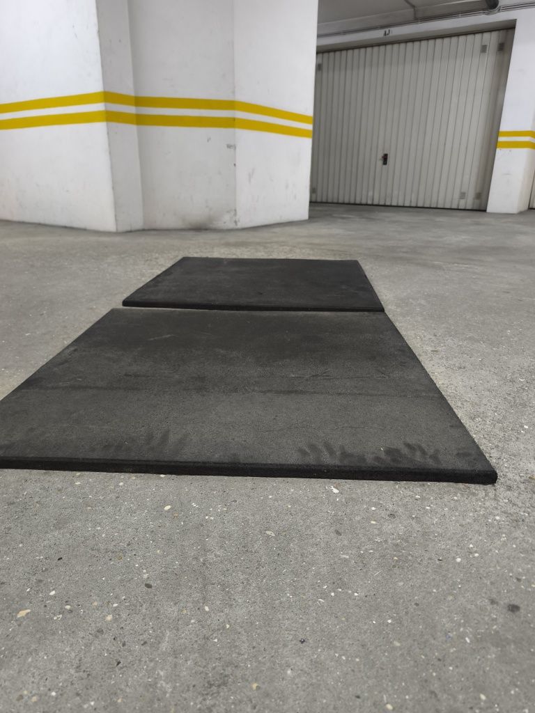 2 Piso de borracha maciça para ginásio 1X1mt cada
