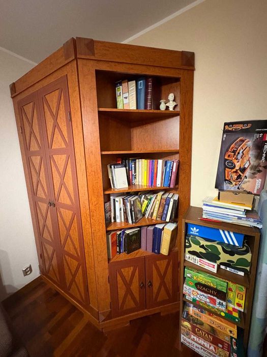 Szafa narożna z regałem