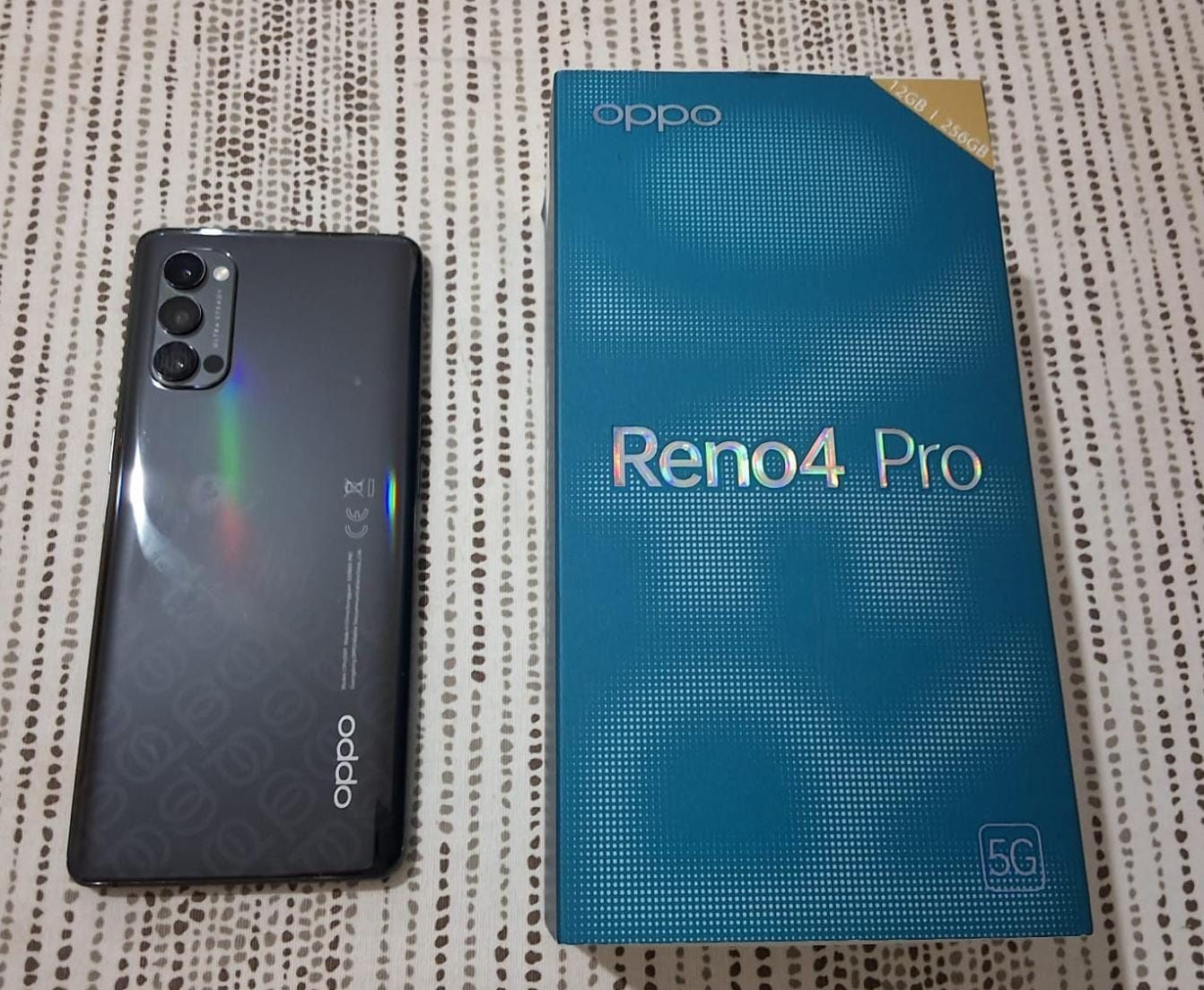 Oppo reno 4 pro 5g, 12gb RAM, 256GB