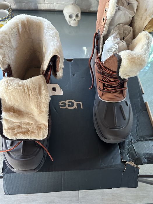 Продам зимние ботинки UGG