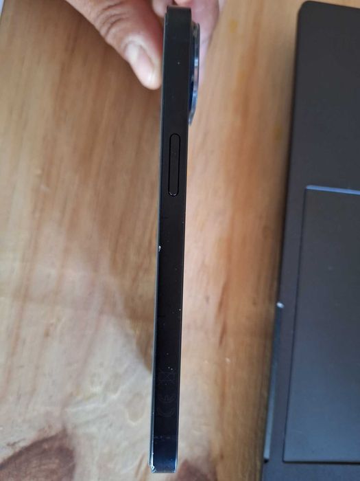 iPhone 13 com 256 gb em bom estado