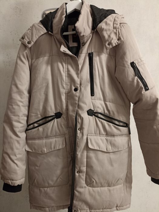 Продам зимнюю женскую куртку