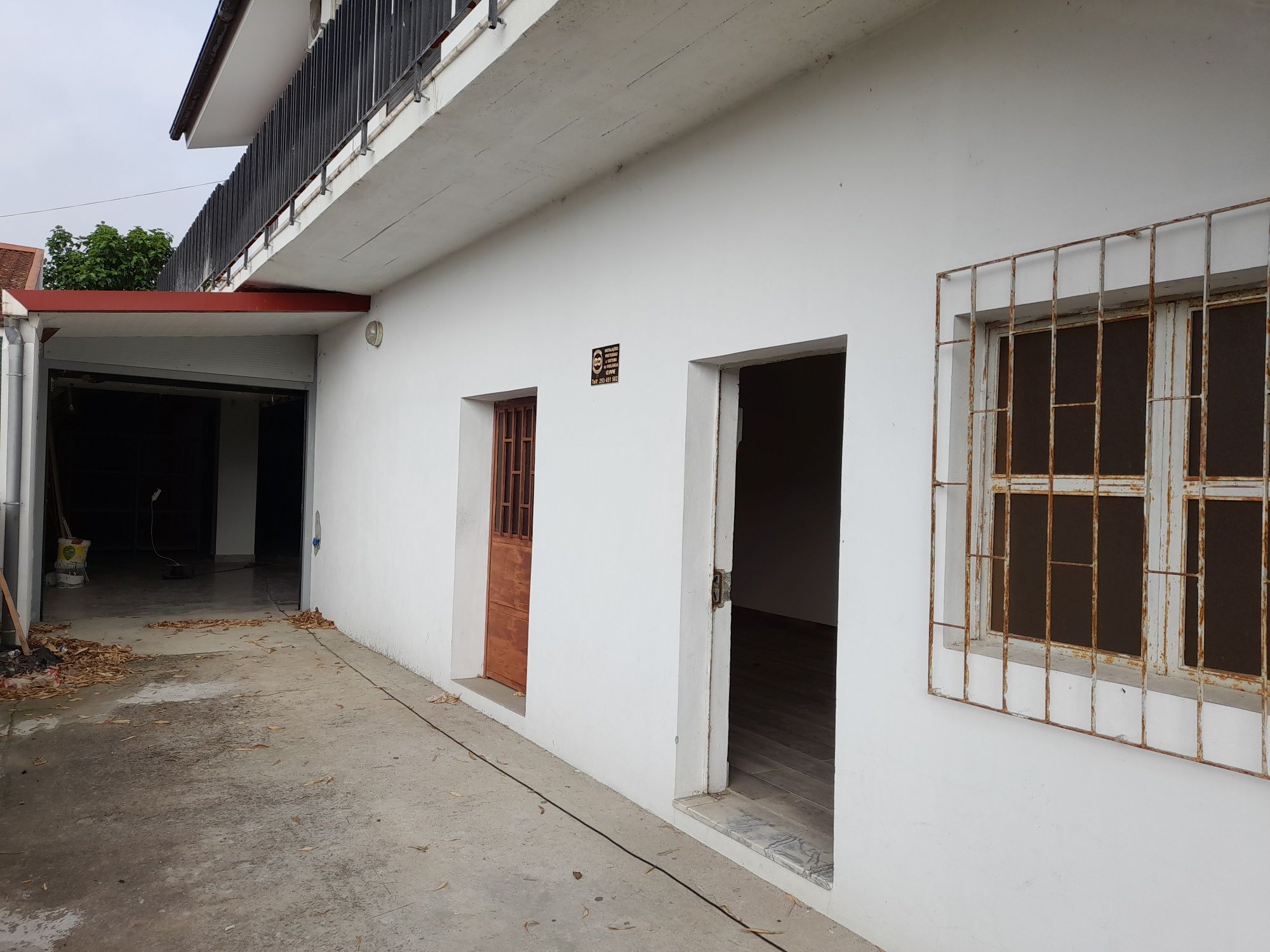 Arrendo pavilhao com 350m2