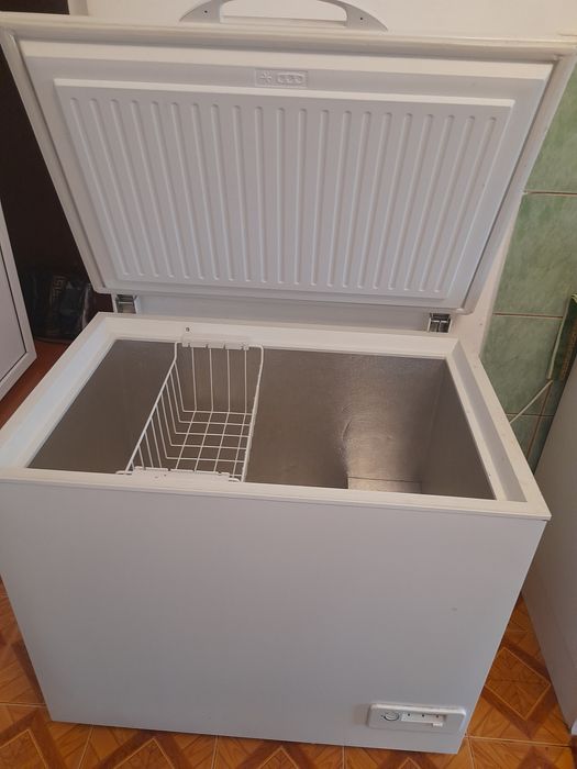 Продам морозильну камеру