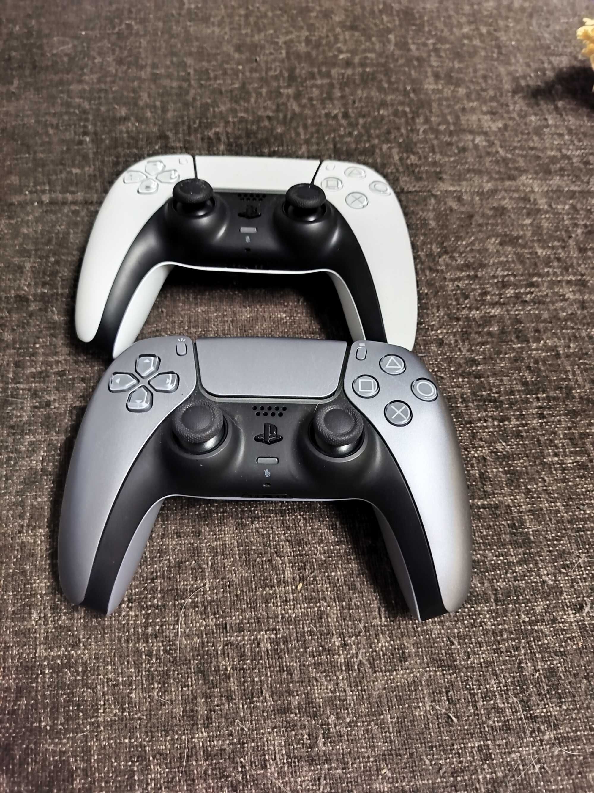 PS5 versão digital+2 comandos