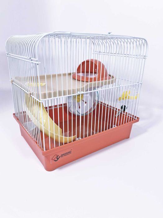 Отличная клетка для хомяка с НЛО домиком. Яркие цвета. Модель AV166.