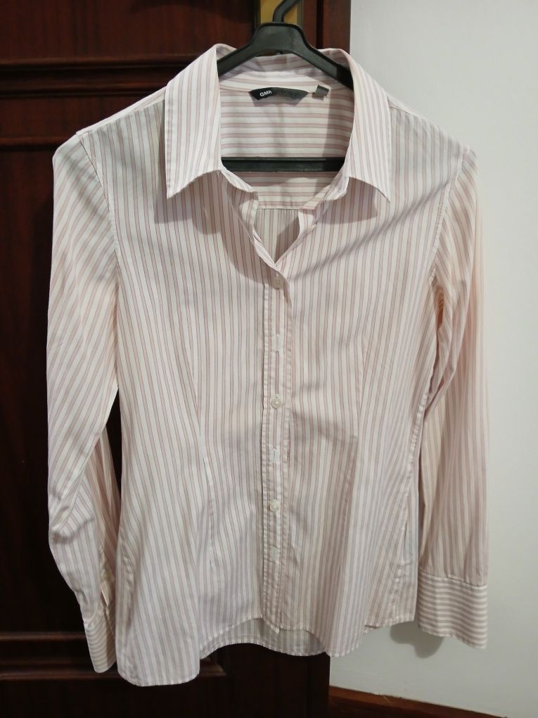 Camisa às riscas