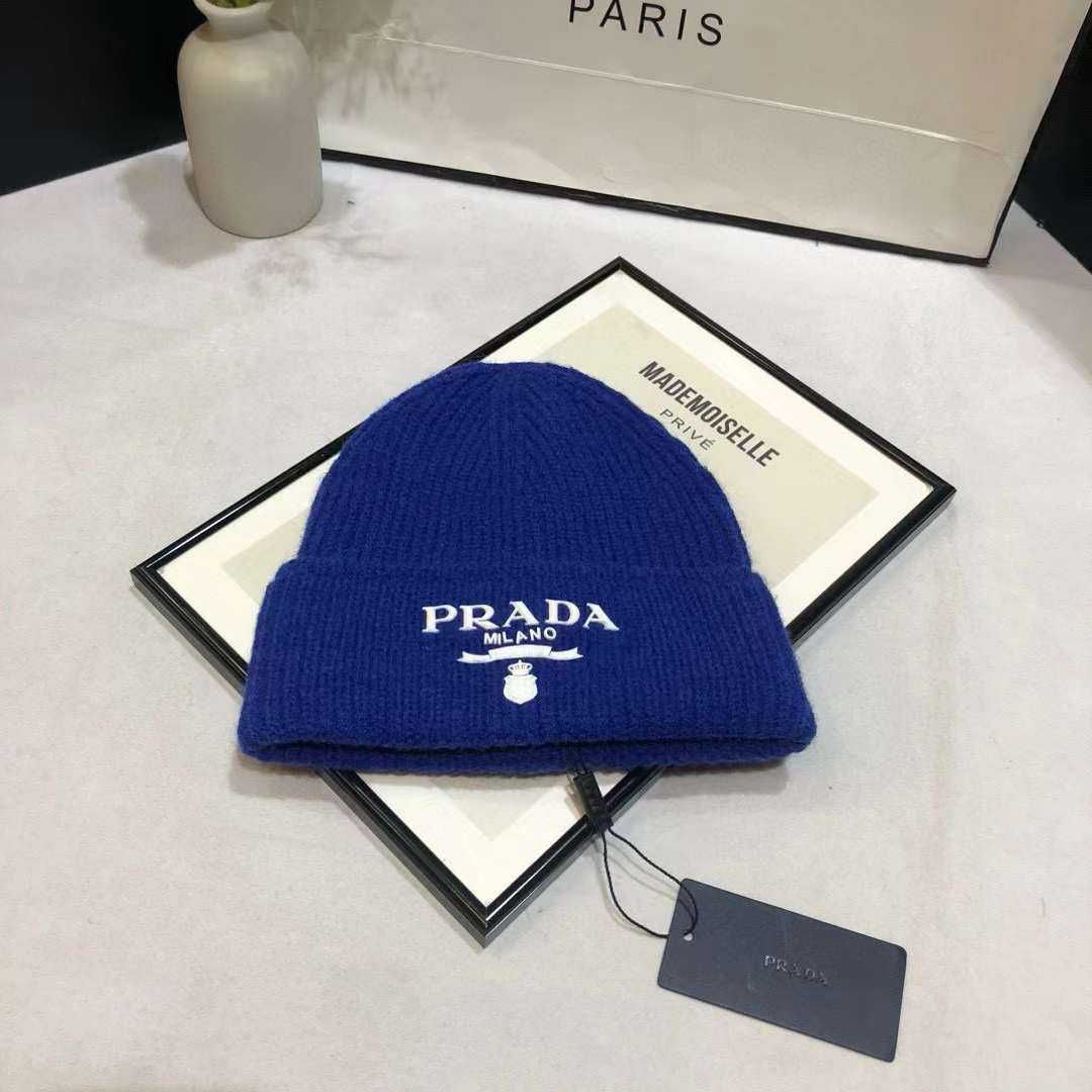 Damska ciepła czapka Prada 248776