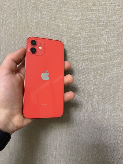 Айфон 12 на 64 ГБ