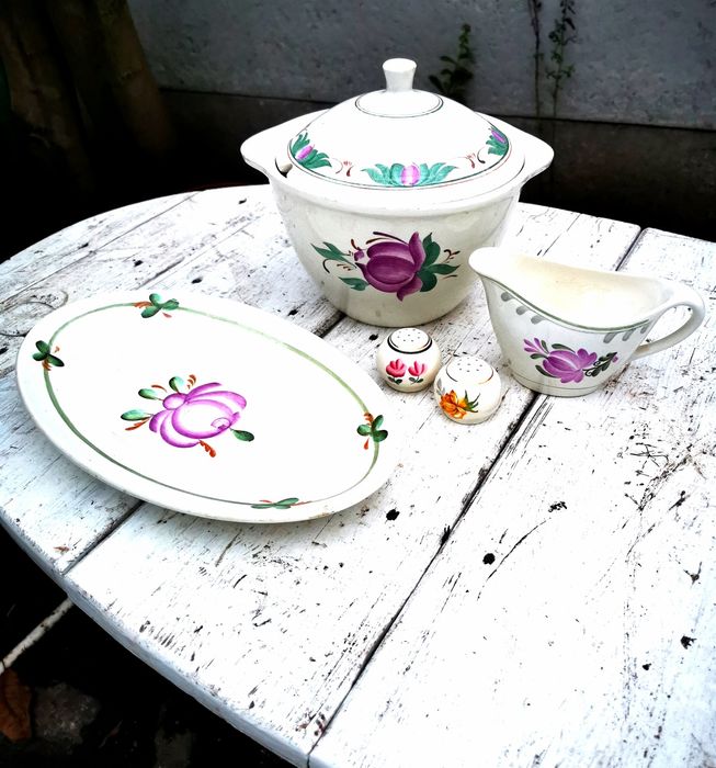 Супница, тарелки Буды