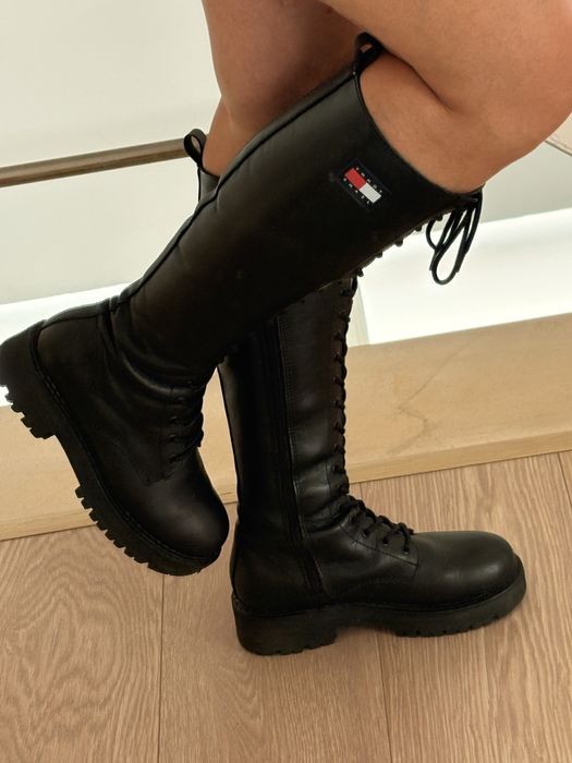 Botas em pele, estilo militar da Tommy Jeans [36]
