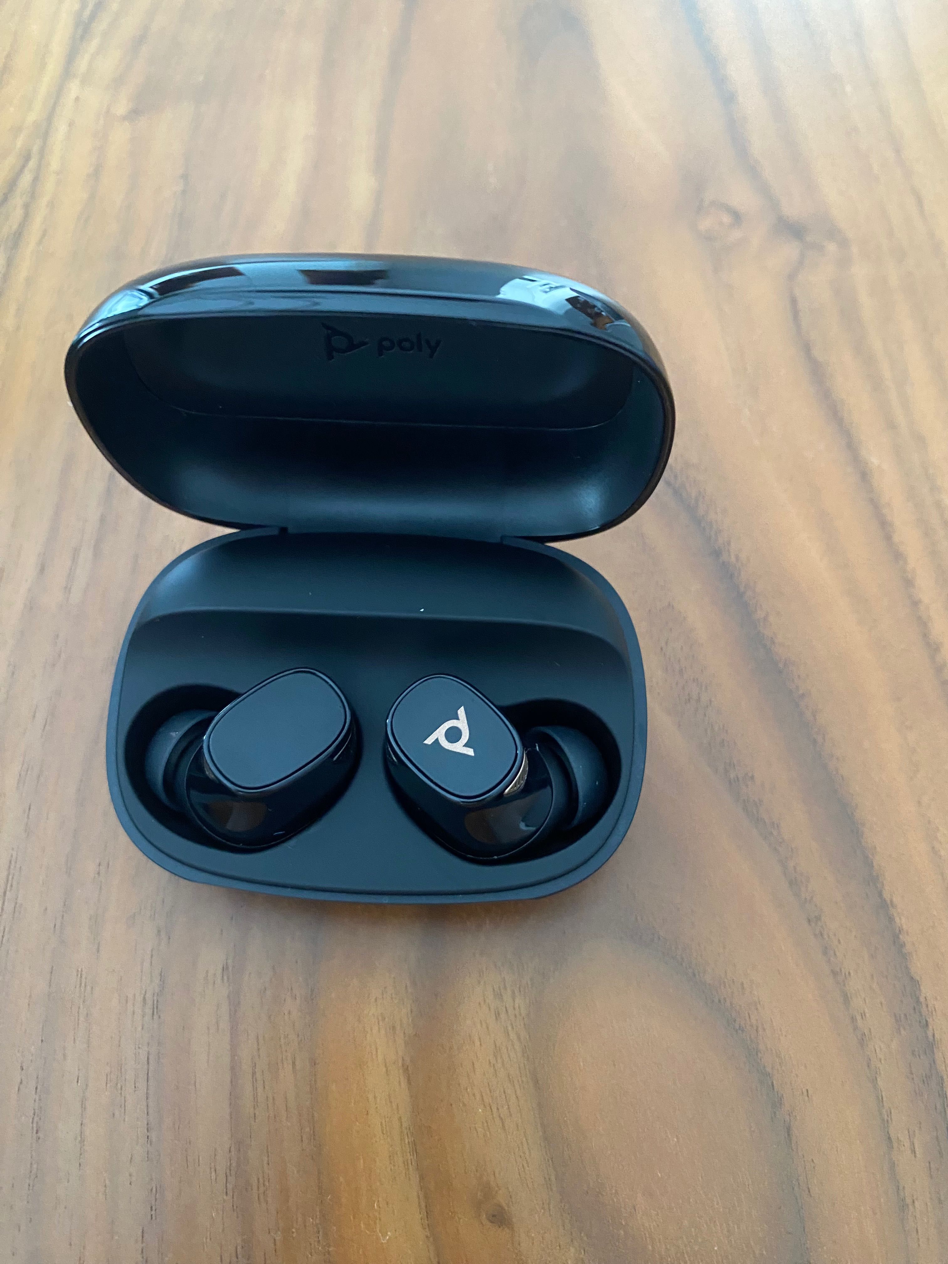 Earbuds /phones Poly