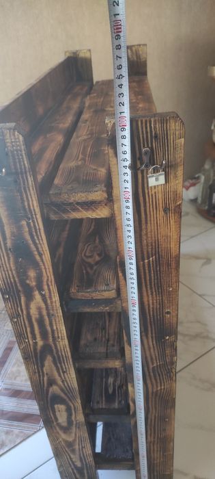 Дерев'яна поличка для взуття