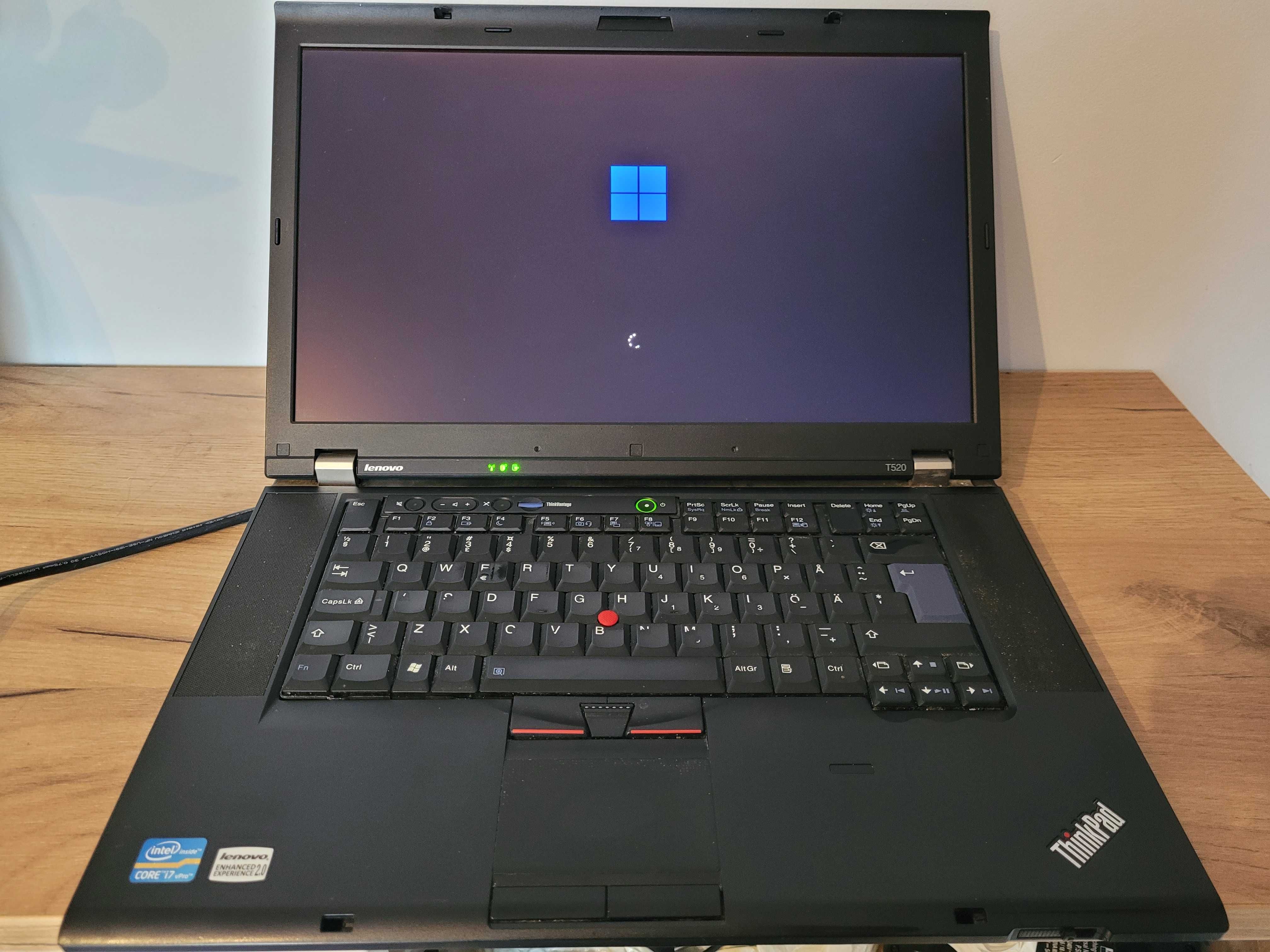 Laptop    Lenovo   Core  i7  ,   Win 11