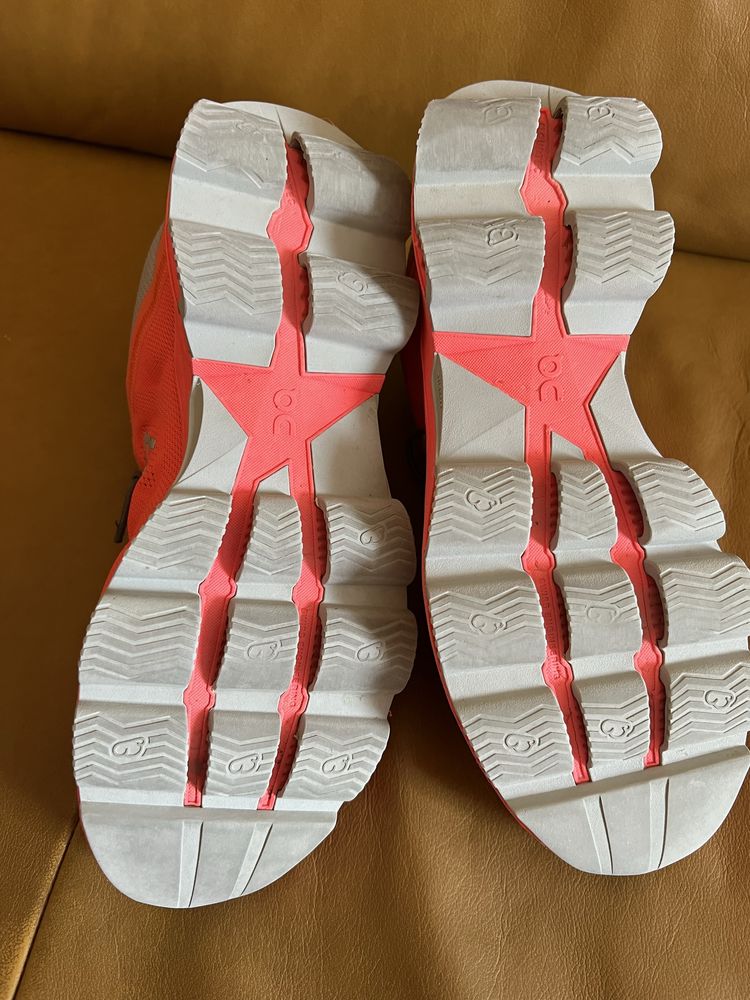Кросівки On Cloud Running 39p