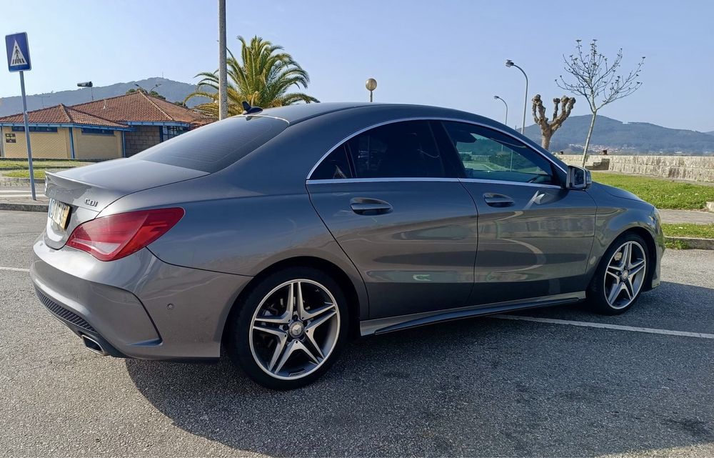 Mercedes-Benz CLA 220 d AMG Line