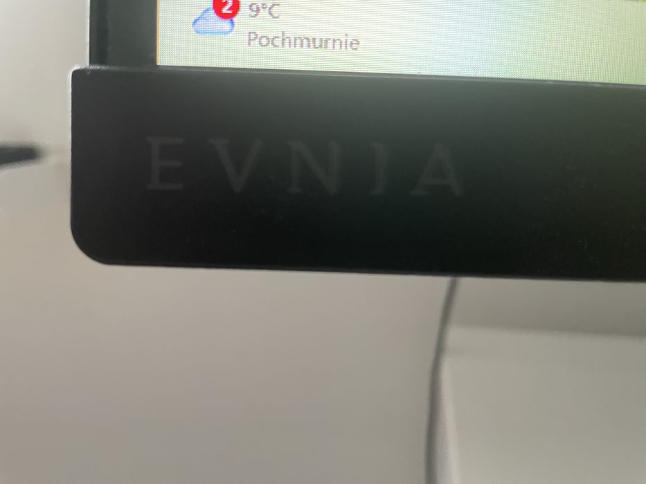 Monitor zakrzywiany