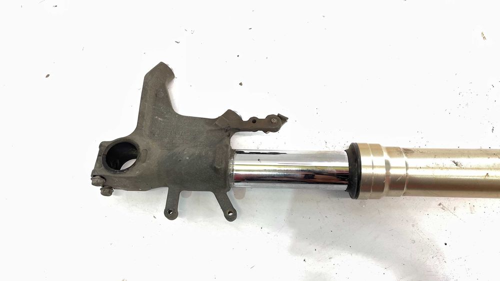 Suzuki gsxr 600 k7 Laga lewa  czesci