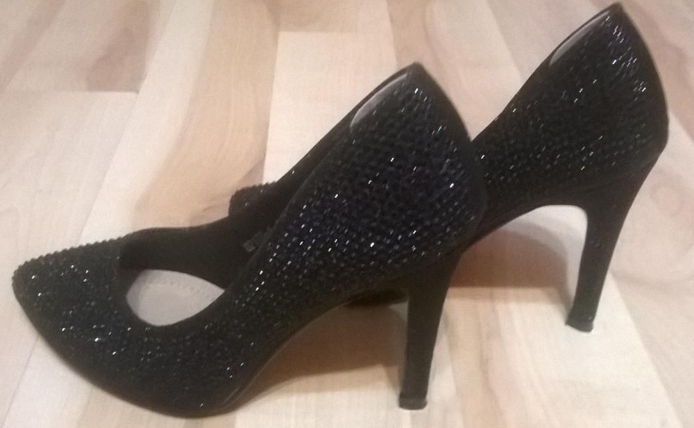 NOWE śliczne czarne czółenka z koralikami r.36