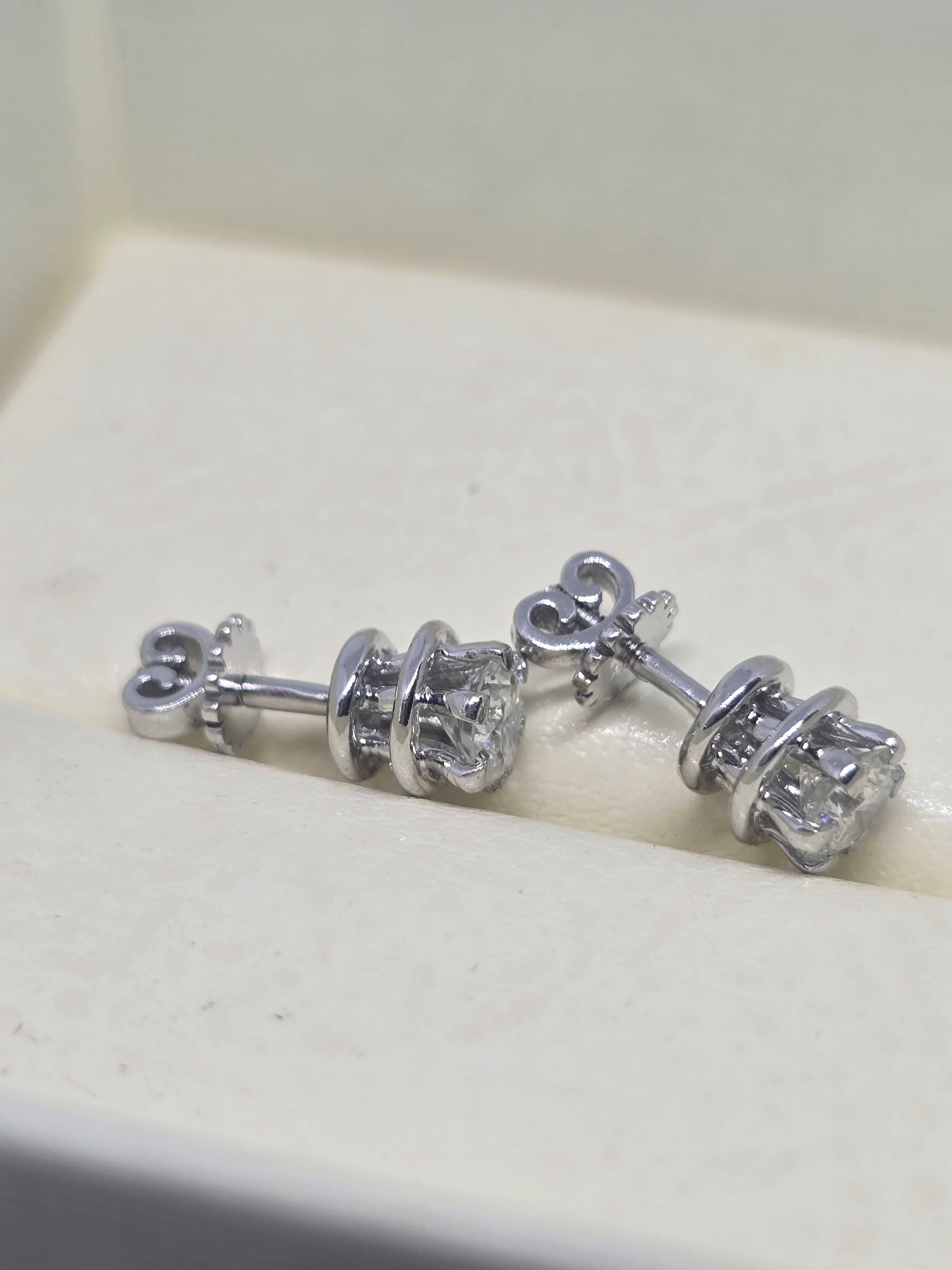 Сережки з діамантами Damiani
