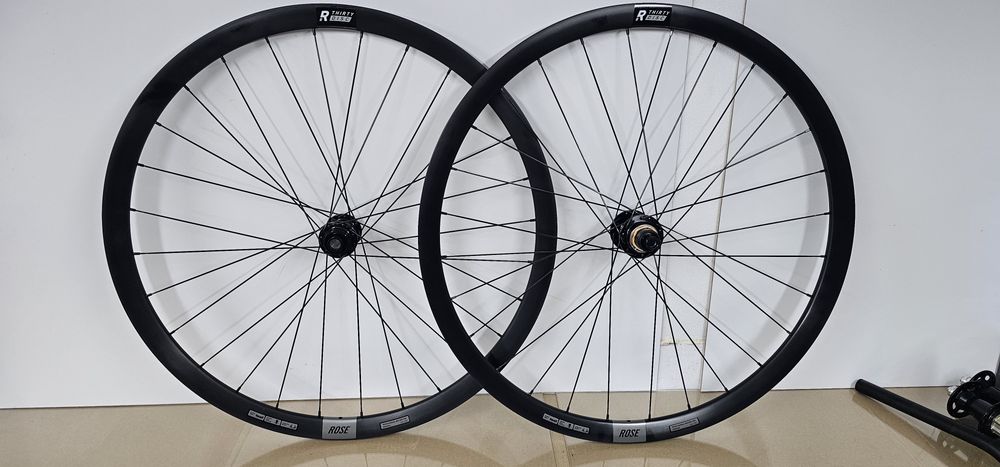Koła 28" Rose R Thirty Disc.  Komplet