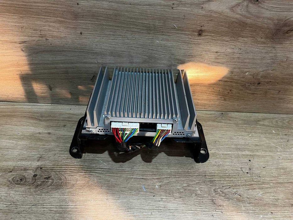 Блок управління підсилювач усилитель Hyundai IX35 Tucson ІХ35 Kia Spor