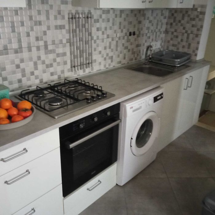 Quarto aluga-se - Camarate