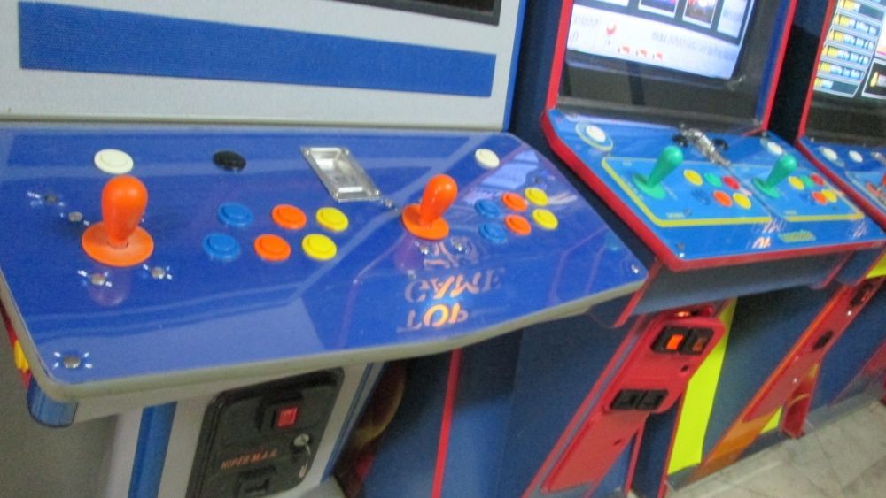 Máquinas jogos arcades com 50 jogos até 2800  jogos , como nova