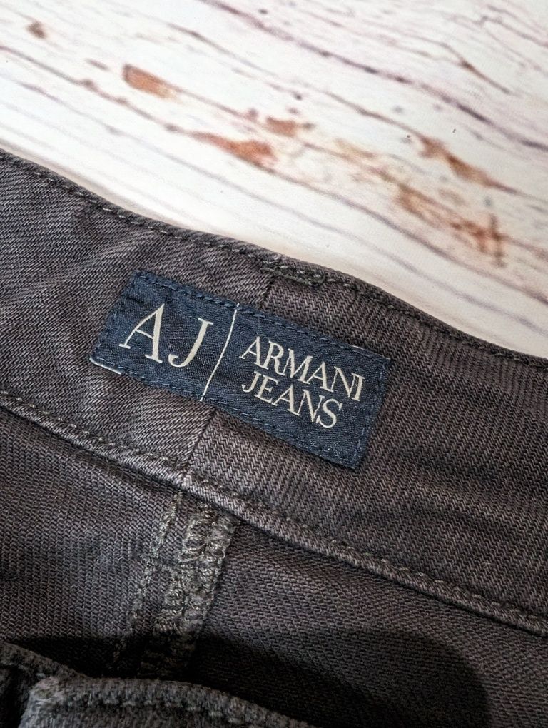 Brązowe spodnie jeansowe jeansy Armani jeans w32