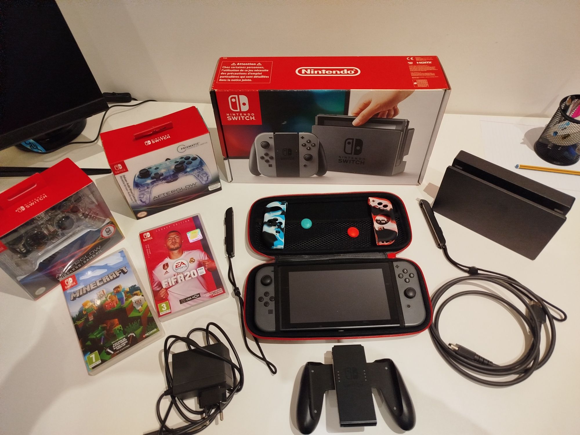 Nintendo switch com caixa